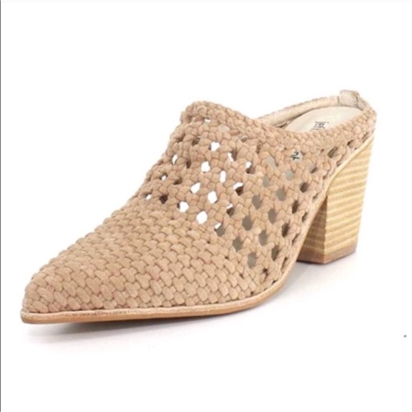 Woman’s Jeffrey Campbell Leone Woven Mules - Picture 1 of 7